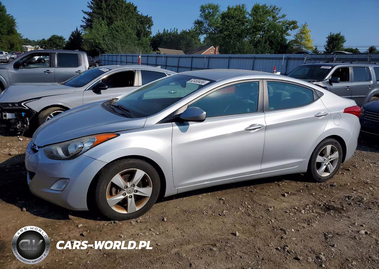 2013 Hyun Elantra – zdjęcie 1 z 12