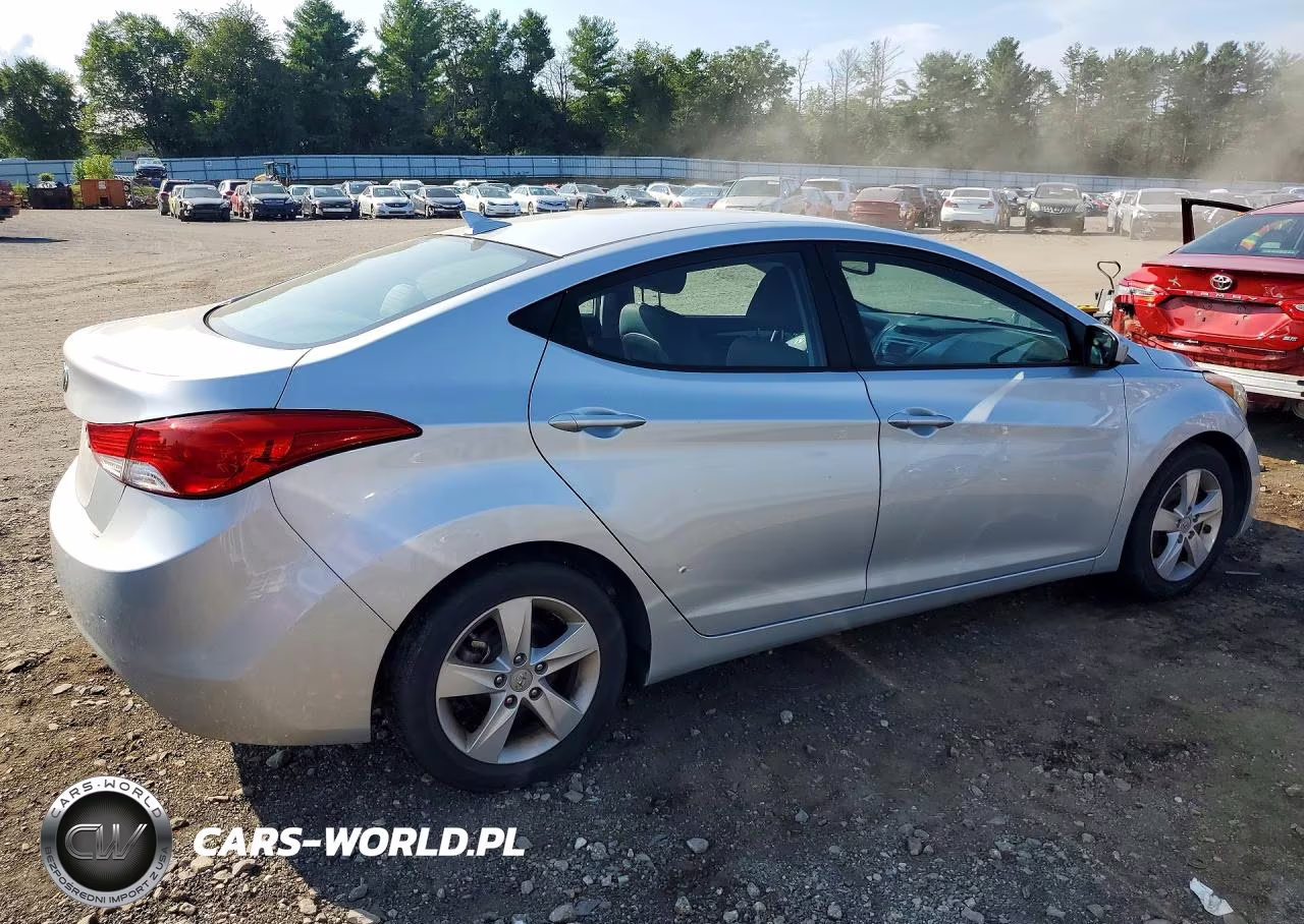2013 Hyun Elantra VIN:5NPDH4AE8DH244080 - 3