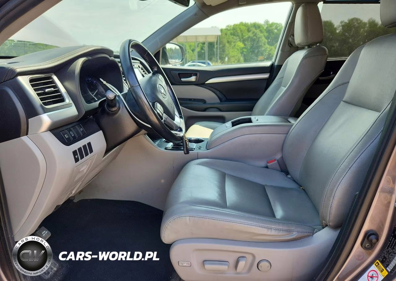 2019 Toyota Highlander Xle VIN:5TDJZRFH3KS575558 - 7