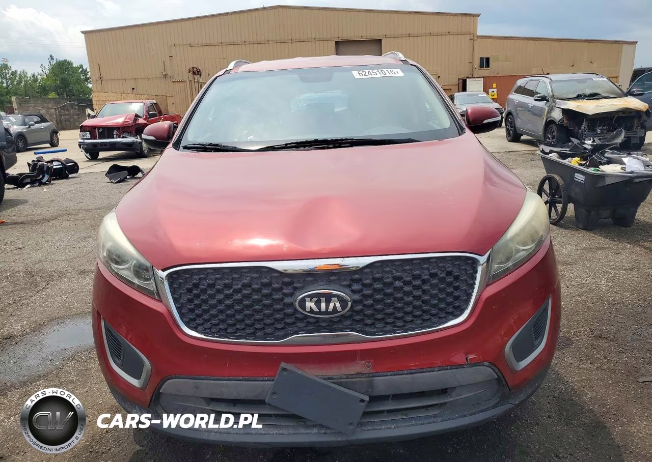 2017 Kia Sorento Lx VIN:5XYPG4A38HG212371 - 5