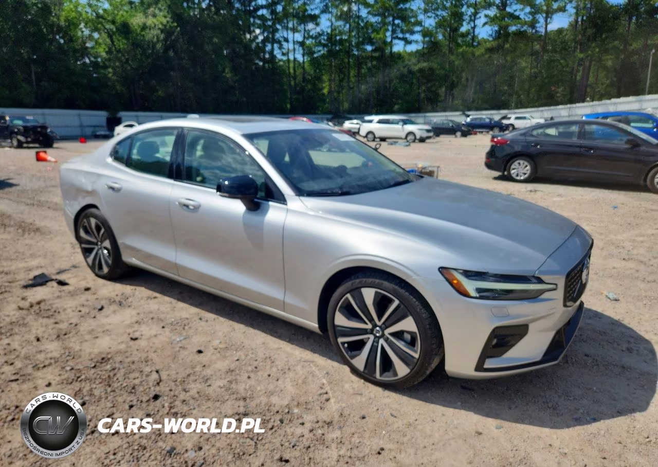 2022 Volvo S60 B5 Momentum VIN:7JRL12FZ5NG177882 - 4