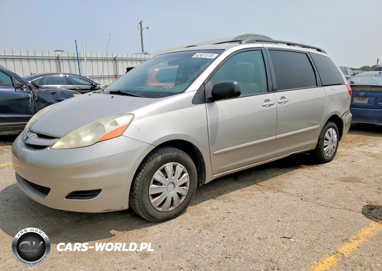 2007 Toyota Sienna Le 8-Passenger