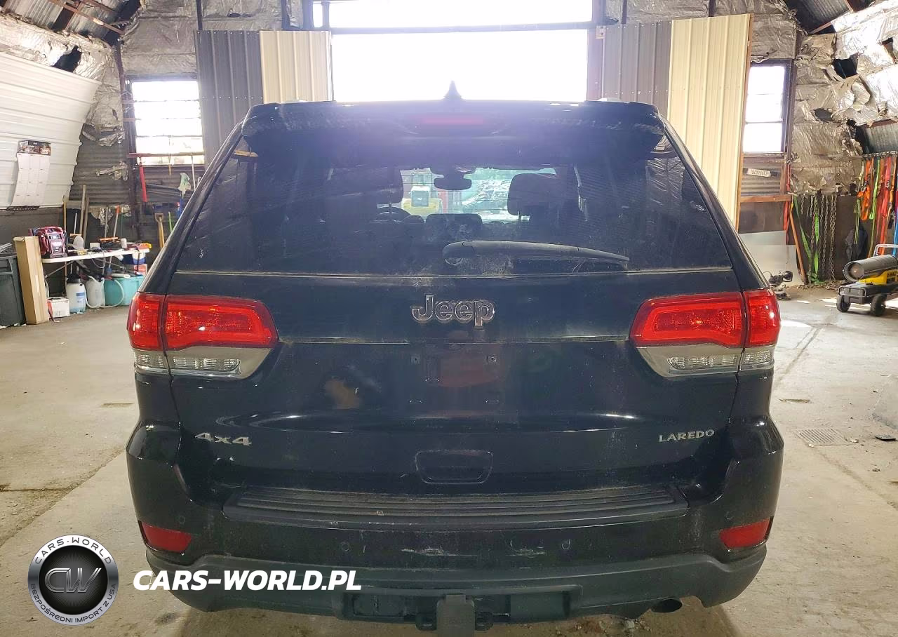 2017 Jeep Grand Cherokee Laredo VIN:1C4RJFAG8HC769343 - 6