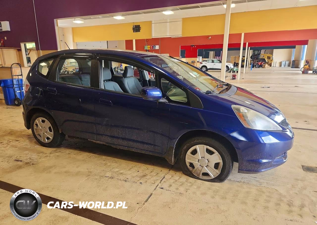 2012 Honda Fit VIN:JHMGE8G30CC022919 - 4