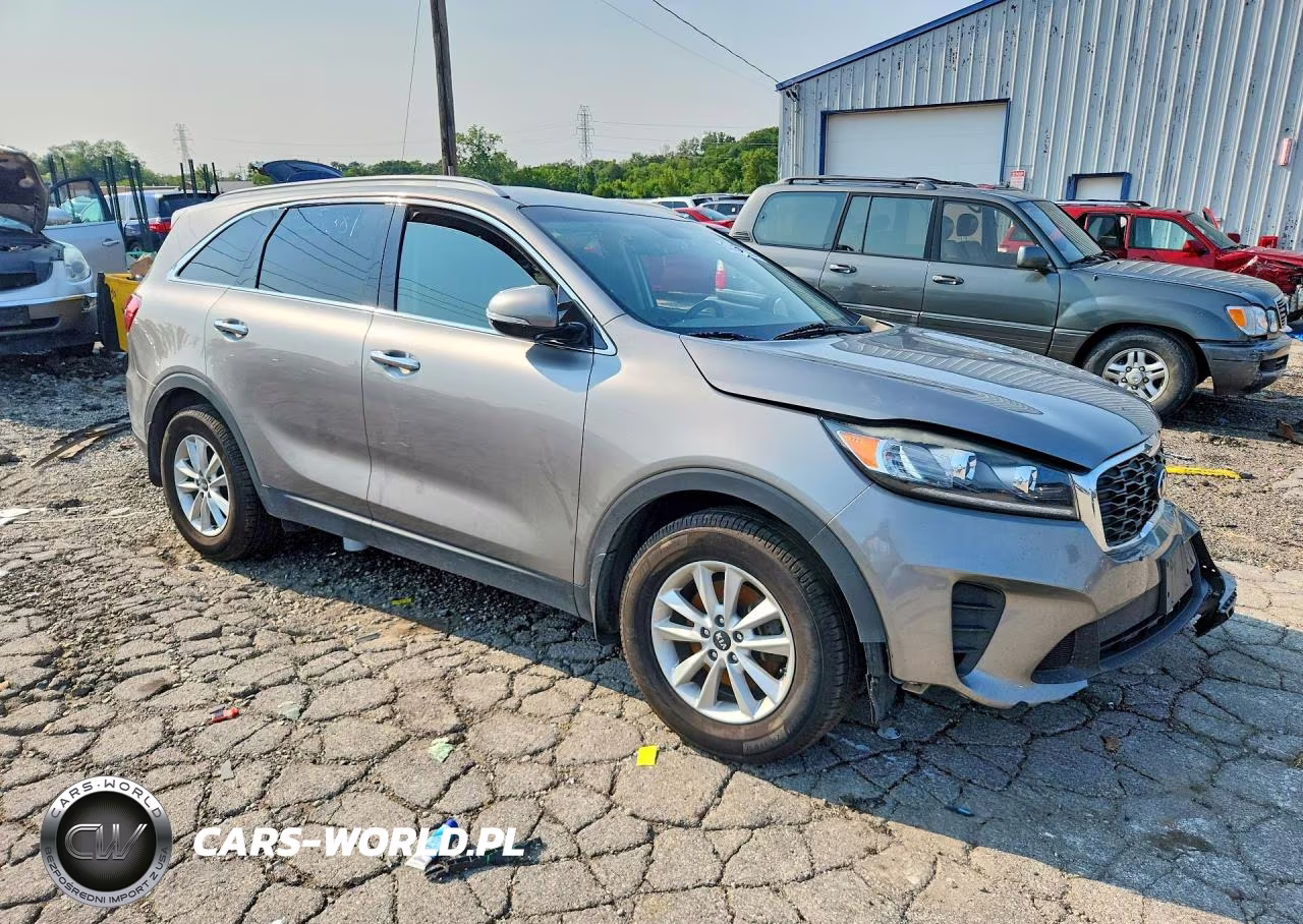 2019 Kia Sorento Lx VIN:5XYPG4A39KG438376 - 4