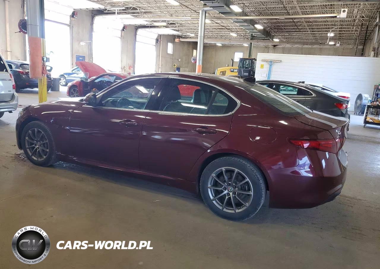 2017 Alfa Romeo Giulia Q4 VIN:ZARFAEDN8H7558407 - 2