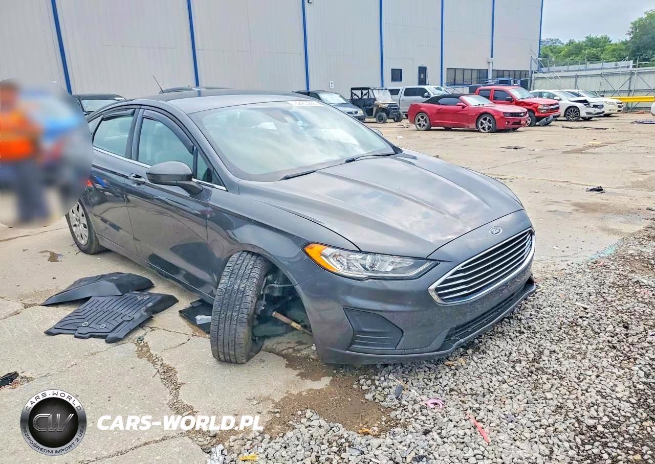 2019 Ford Fusion S VIN:3FA6P0G72KR282269 - 4