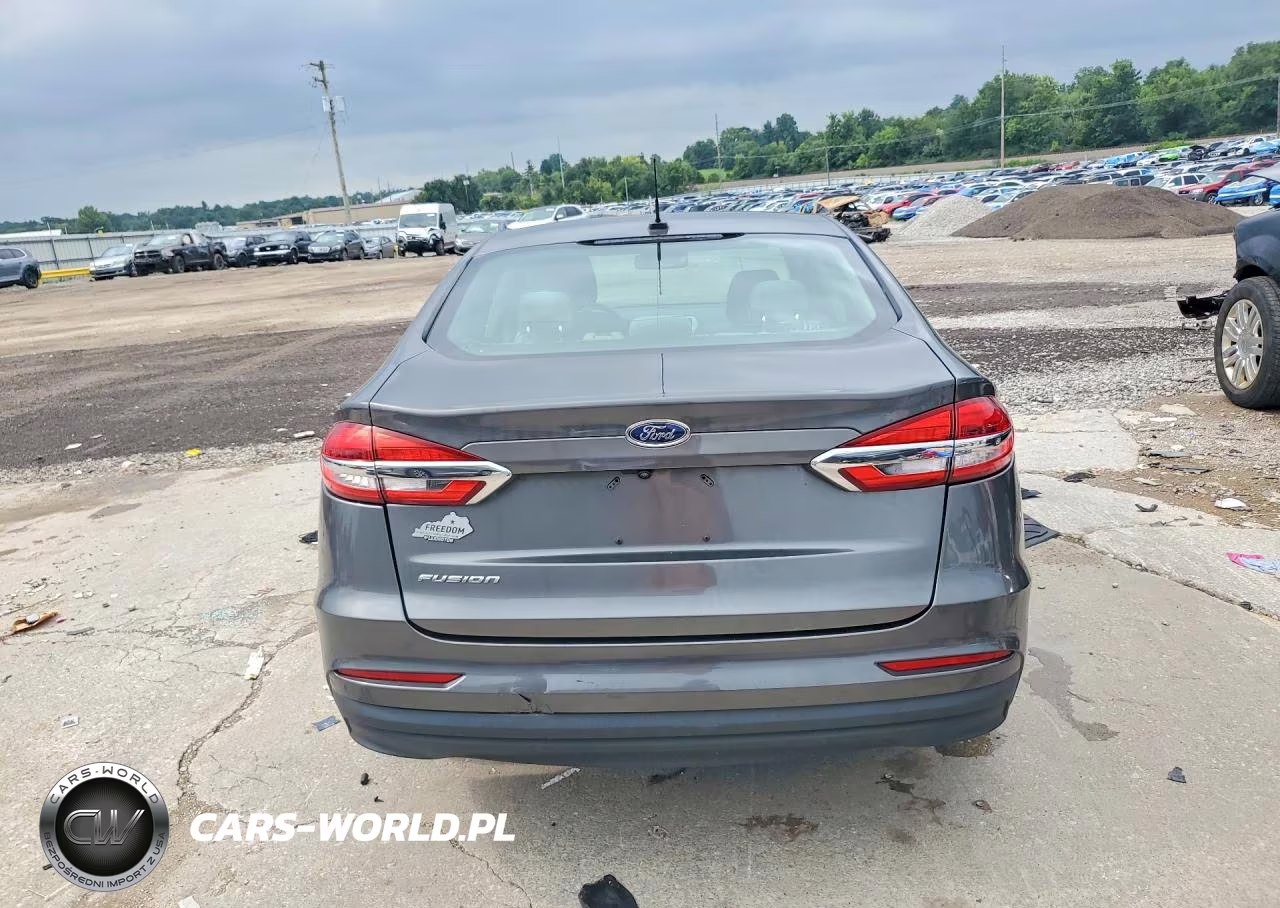 2019 Ford Fusion S VIN:3FA6P0G72KR282269 - 6