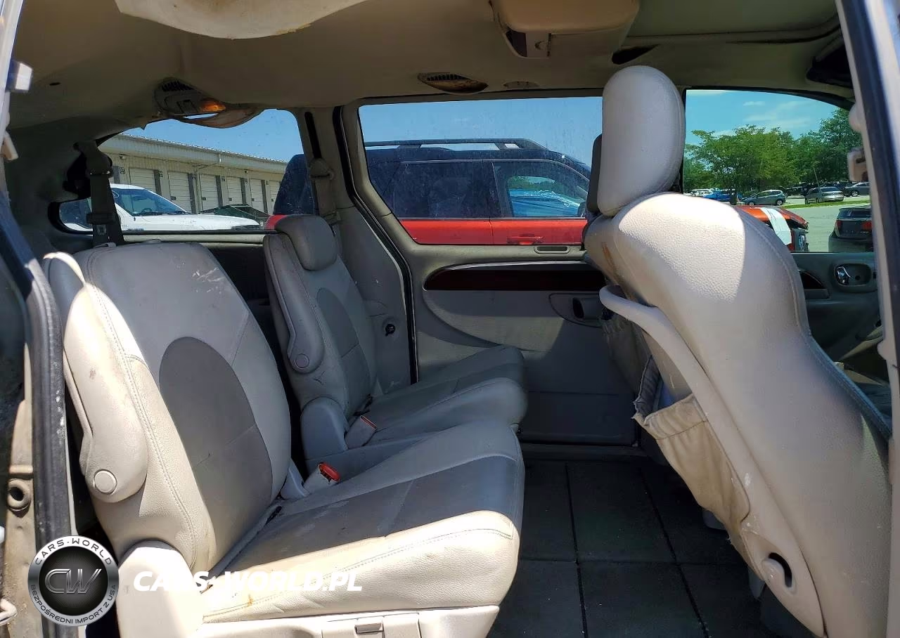 2007 Chrysler Town & Country Limited VIN:2A4GP64LX7R260532 - 11