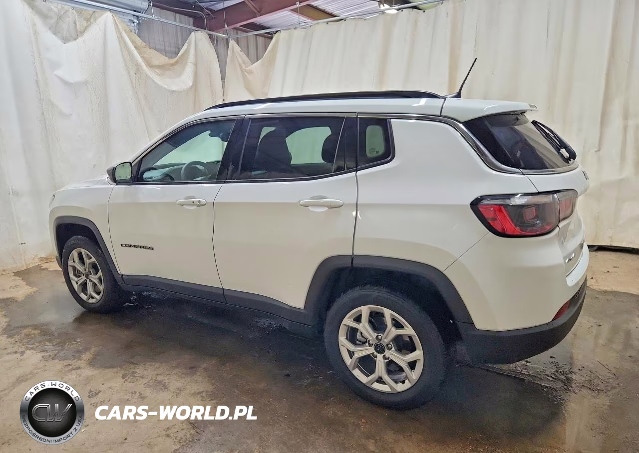 2025 Jeep Compass Latitude VIN:3C4NJDBN1ST598012 - 2