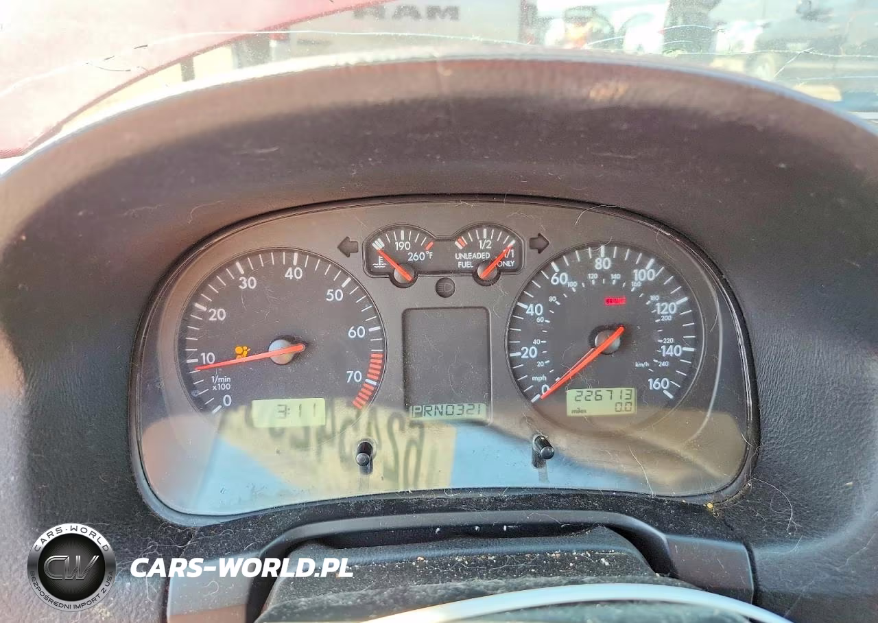 1999 Volkswagen Jetta Gls VIN:3VWSC29M0XM067719 - 9