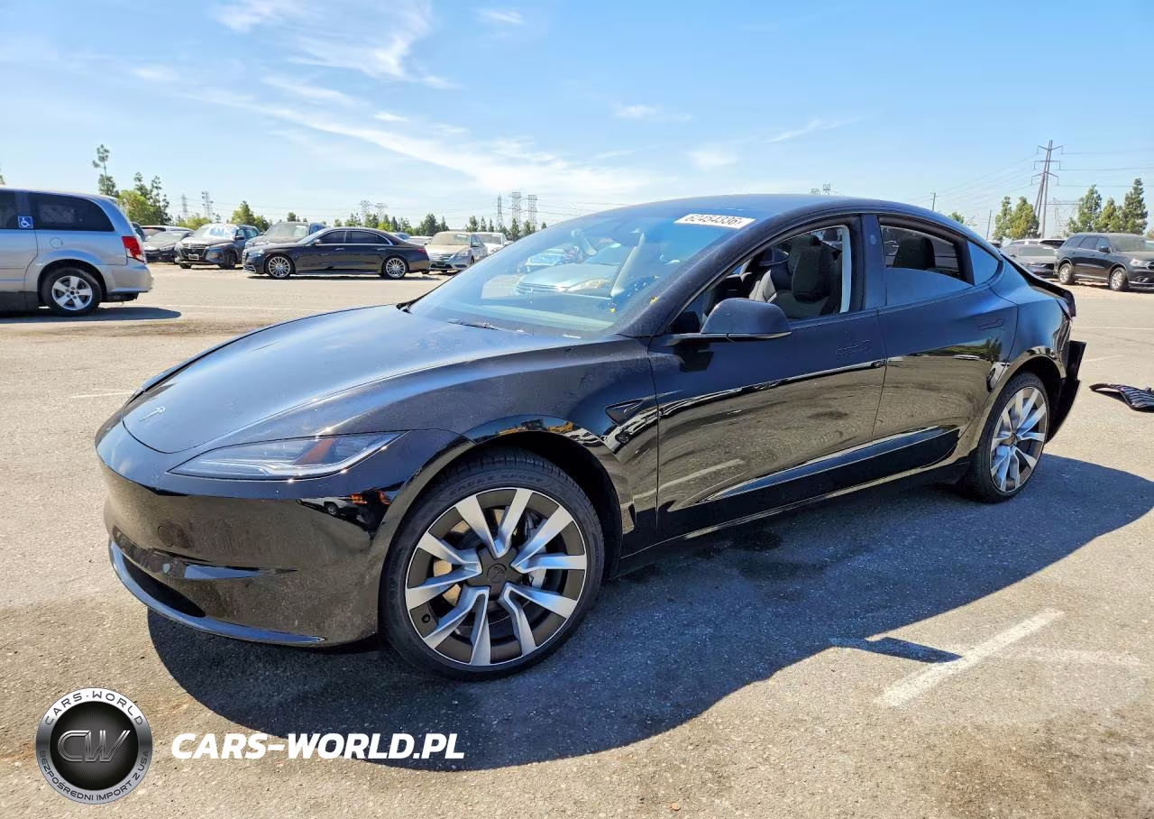 2025 Tesla Model 3 – zdjęcie 1 z 12