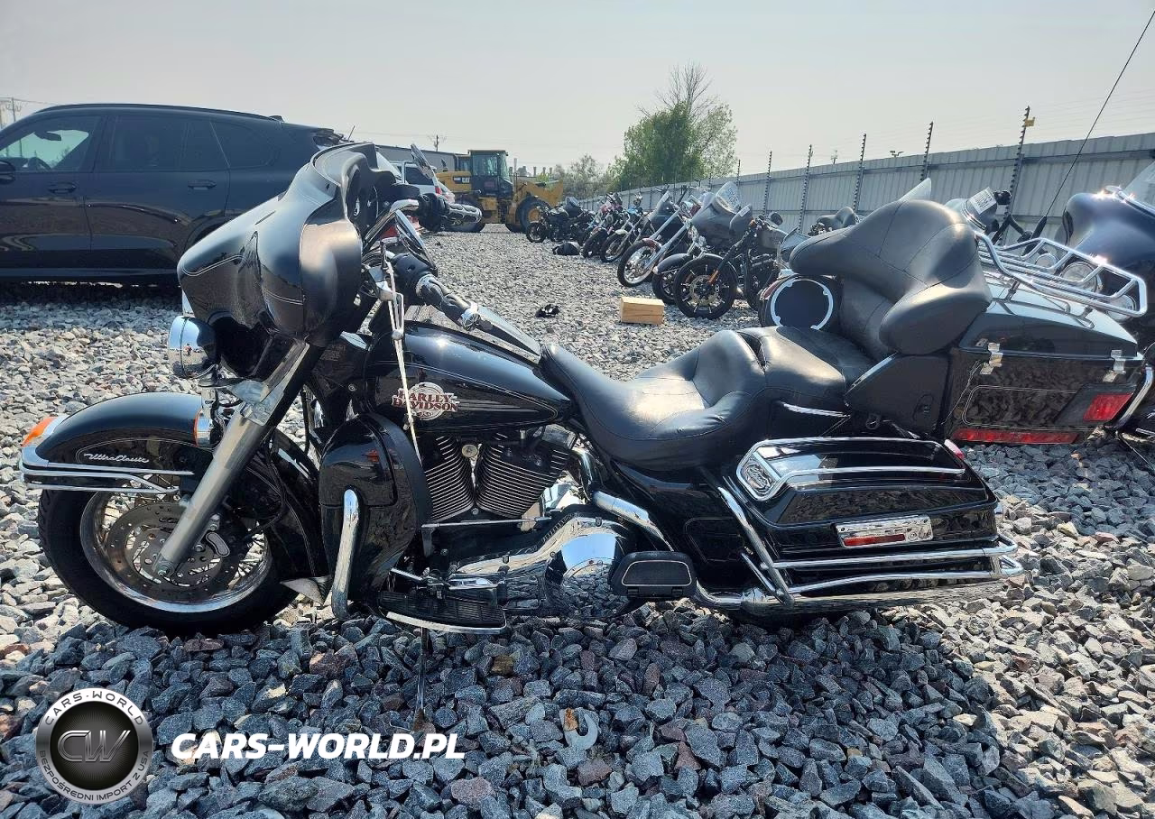 2005 Harley-Davidson Flhtcui VIN:1HD1FCW195Y630577 - 3