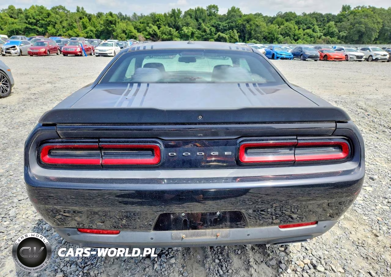 2015 Dodge Challenger Sxt VIN:2C3CDZAT2FH895305 - 6