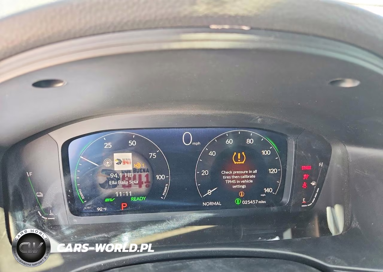 2025 Honda Civic Sport VIN:2HGFE4F82SH300655 - 9