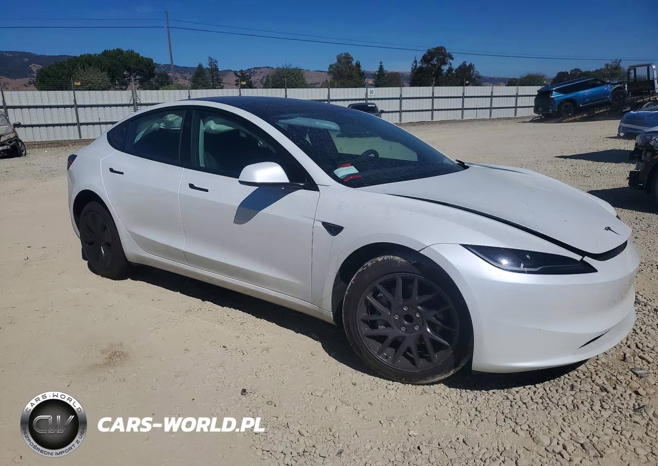 2026 Tesla Model 3 VIN:5YJ3E1EA2TF131216 - 4