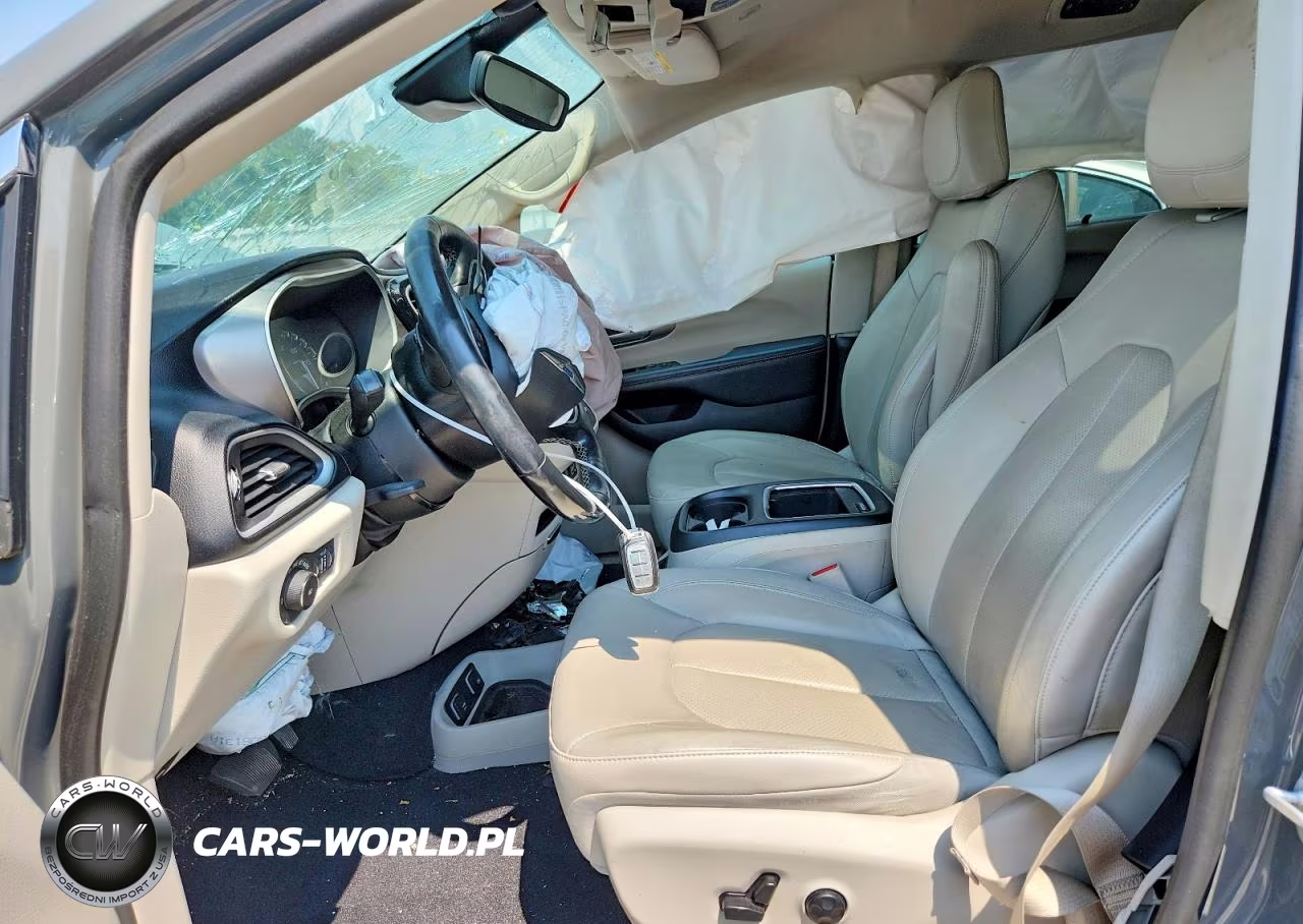 2021 Chrysler Pacifica Touring L VIN:2C4RC1BG4MR598183 - 7