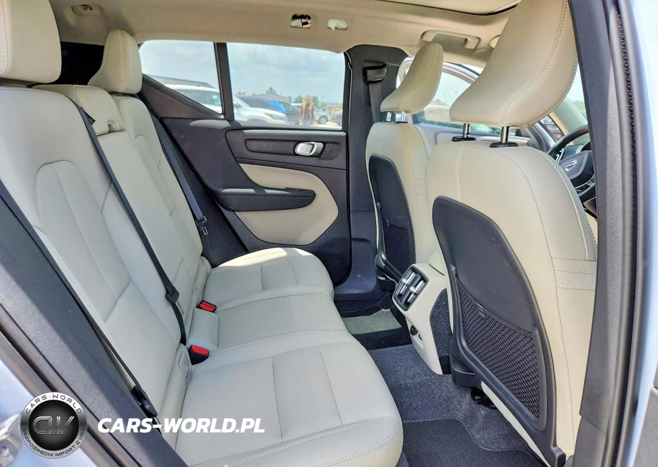 2025 Volvo Xc40 B5 Plus Dark Theme VIN:YV4L12UC5S2537901 - 10