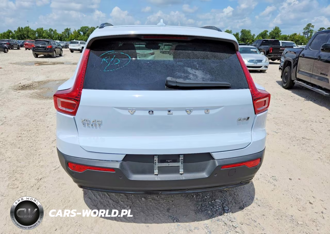 2025 Volvo Xc40 B5 Plus Dark Theme VIN:YV4L12UC5S2537901 - 6