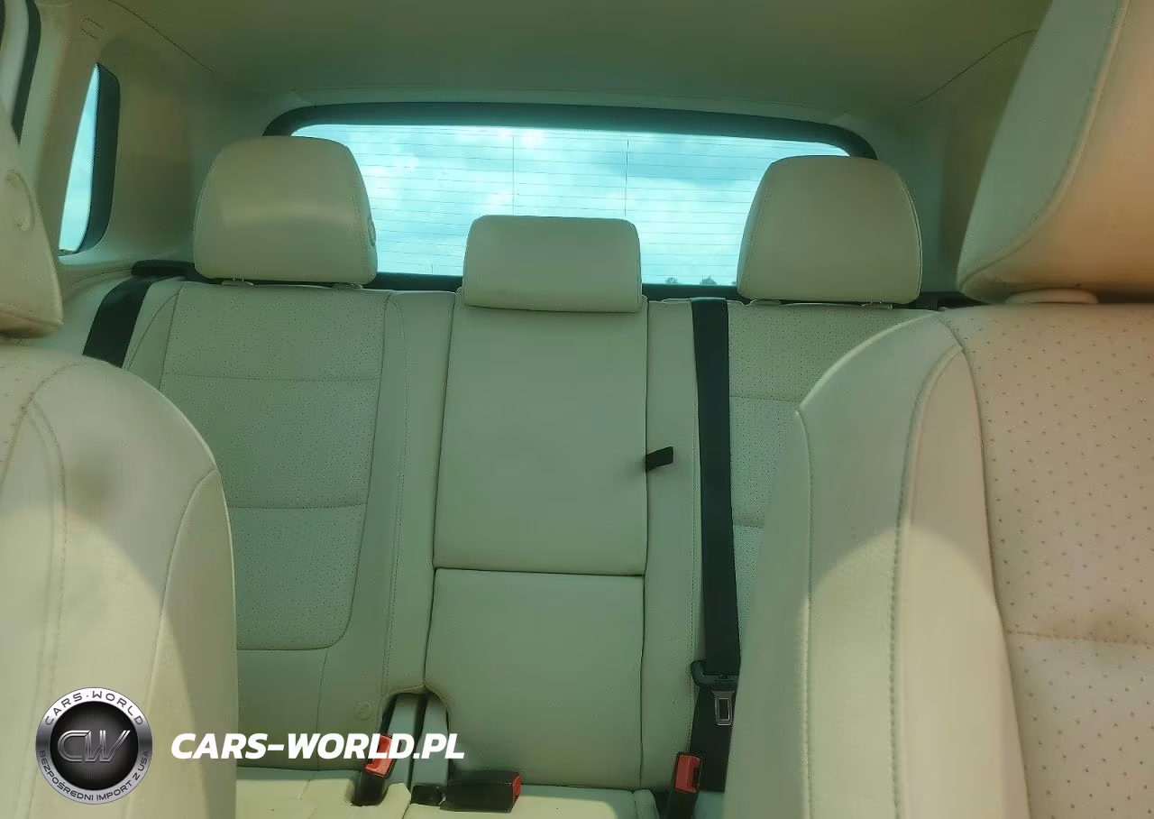 2017 Volkswagen Tiguan Wolfsburg VIN:WVGSV7AX4HW510810 - 10