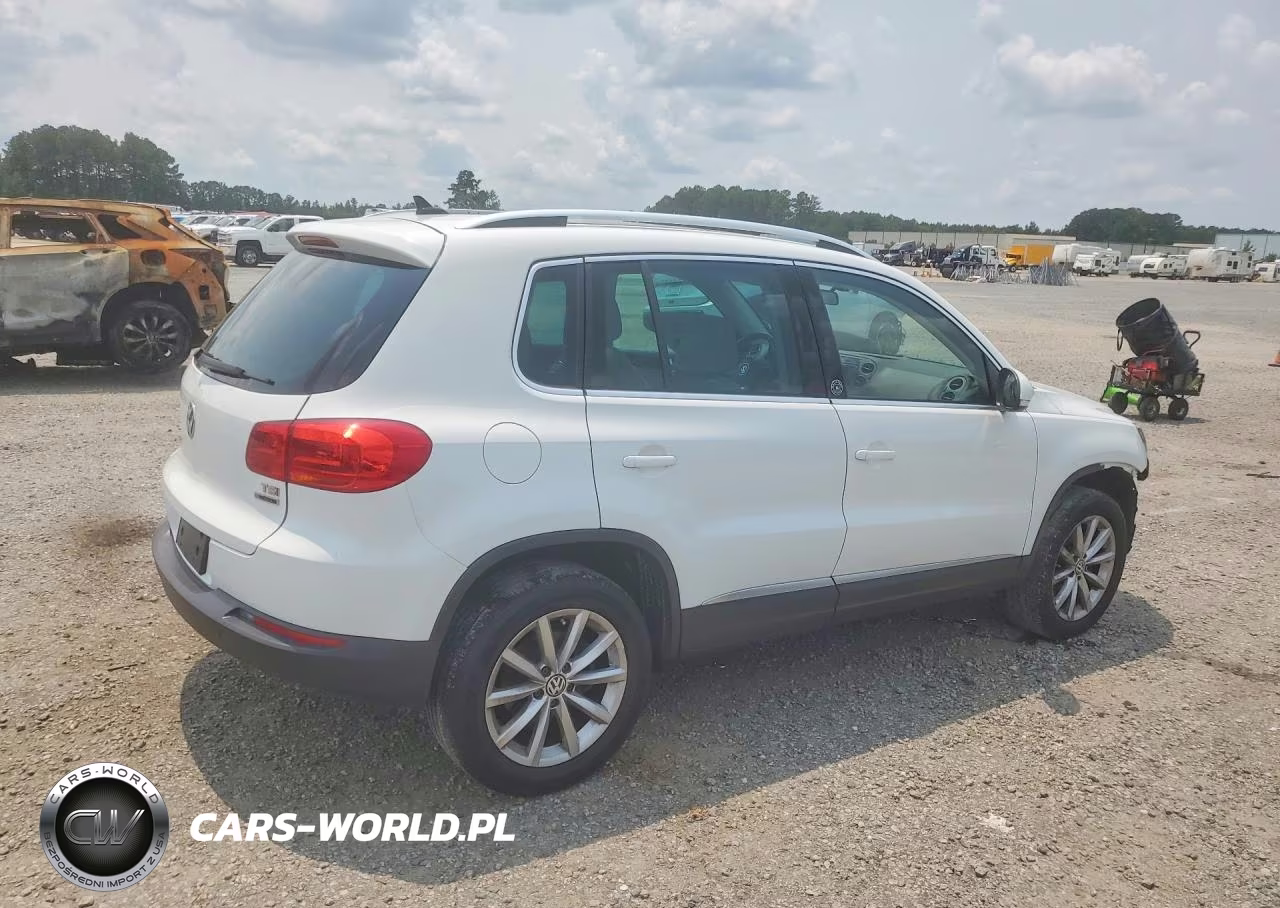 2017 Volkswagen Tiguan Wolfsburg VIN:WVGSV7AX4HW510810 - 3