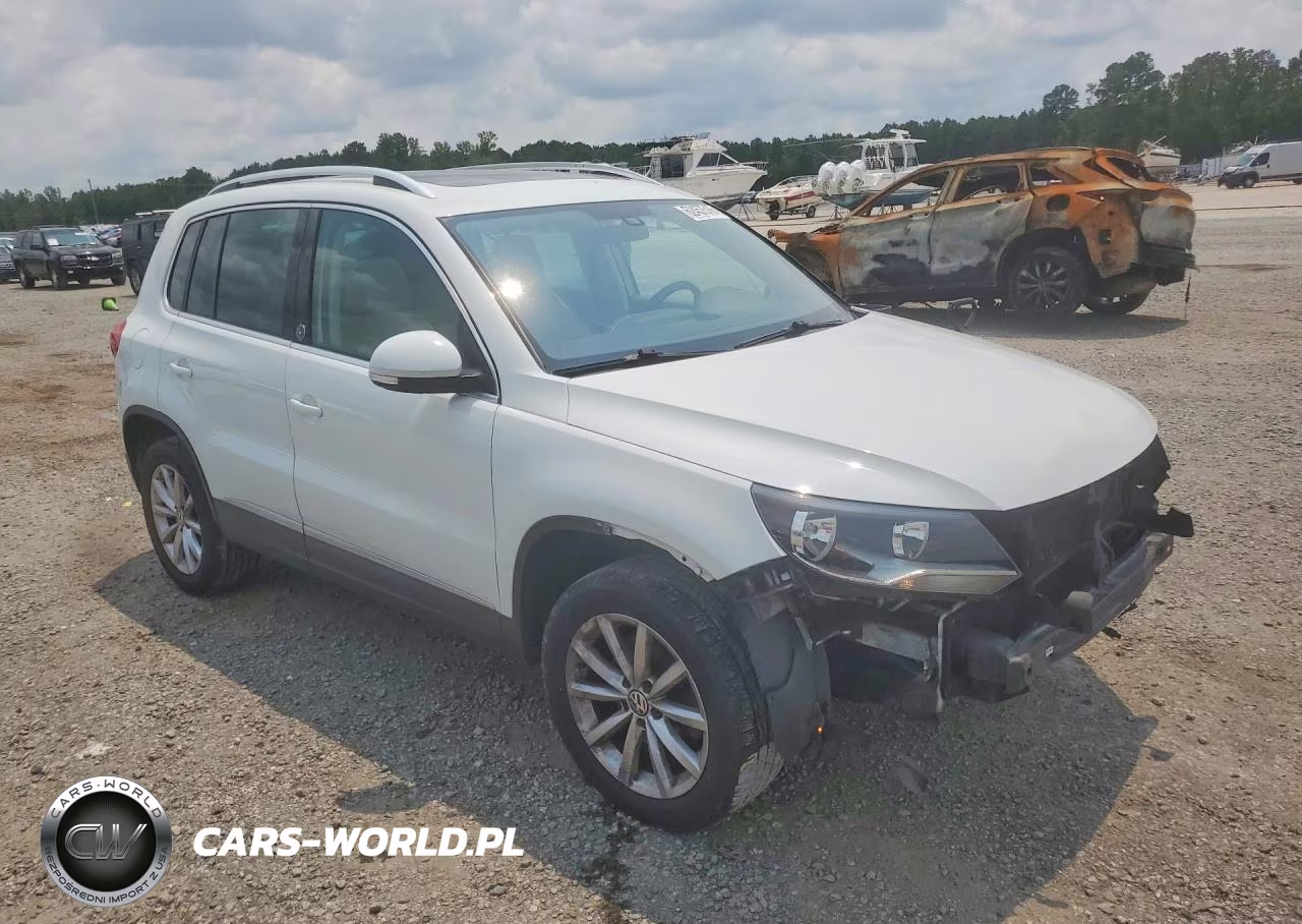 2017 Volkswagen Tiguan Wolfsburg VIN:WVGSV7AX4HW510810 - 4