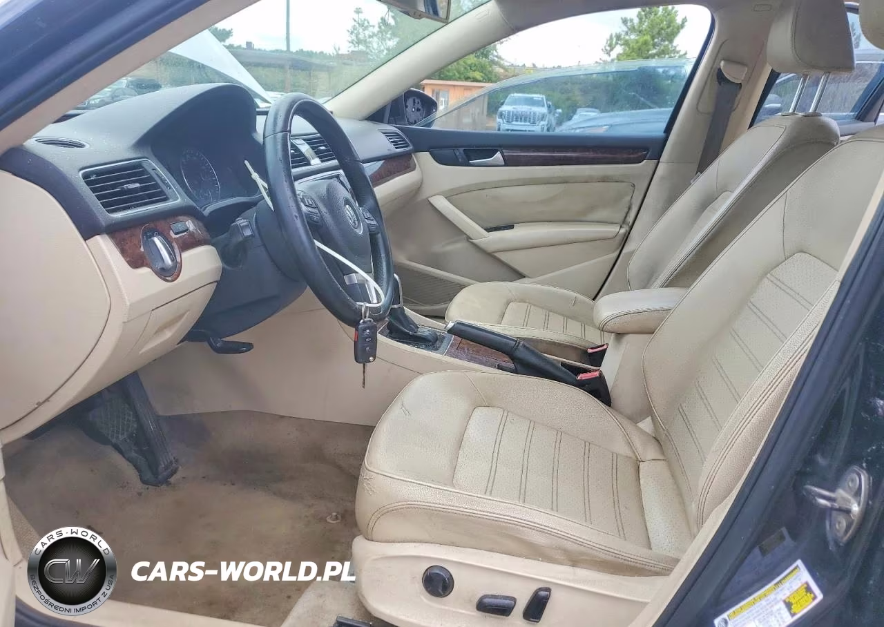 2012 Volkswagen Passat Sel VIN:1VWCH7A3XCC071908 - 7