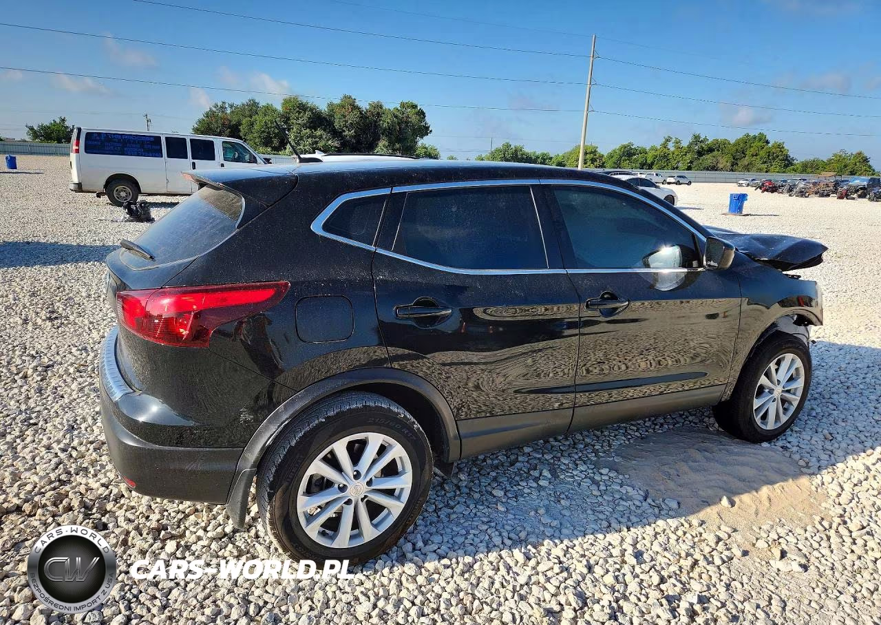 2018 Nissan Rogue Sport S VIN:JN1BJ1CP6JW162690 - 3