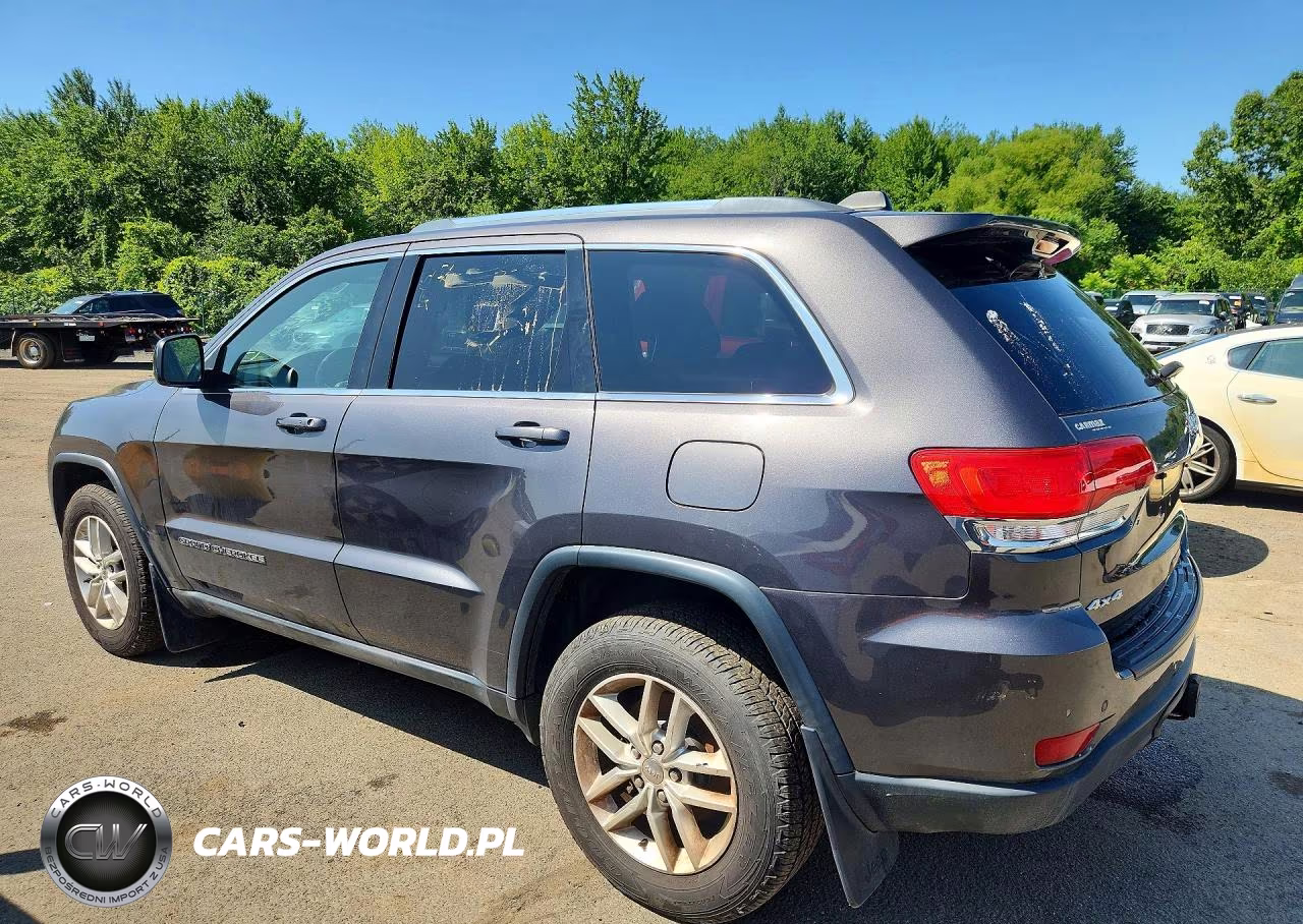 2017 Jeep Grand Cherokee Laredo VIN:1C4RJFAG7HC682288 - 2