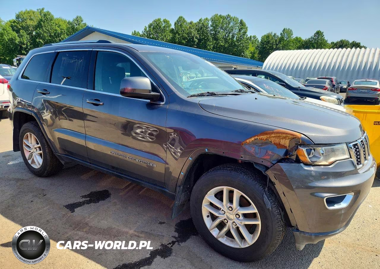 2017 Jeep Grand Cherokee Laredo VIN:1C4RJFAG7HC682288 - 4
