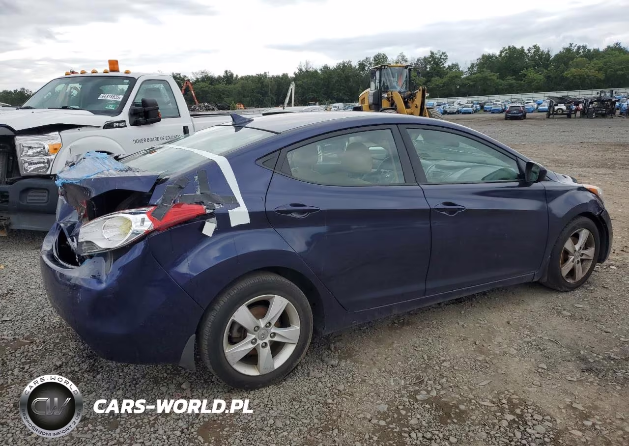 2013 Hyundai Elantra Gls VIN:5NPDH4AE2DH331408 - 3