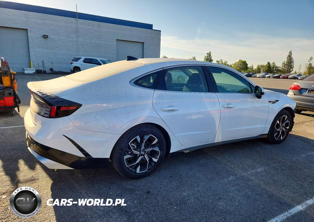 2025 Hyundai Sonata Sel VIN:KMHL64JA2SA514242 - 3
