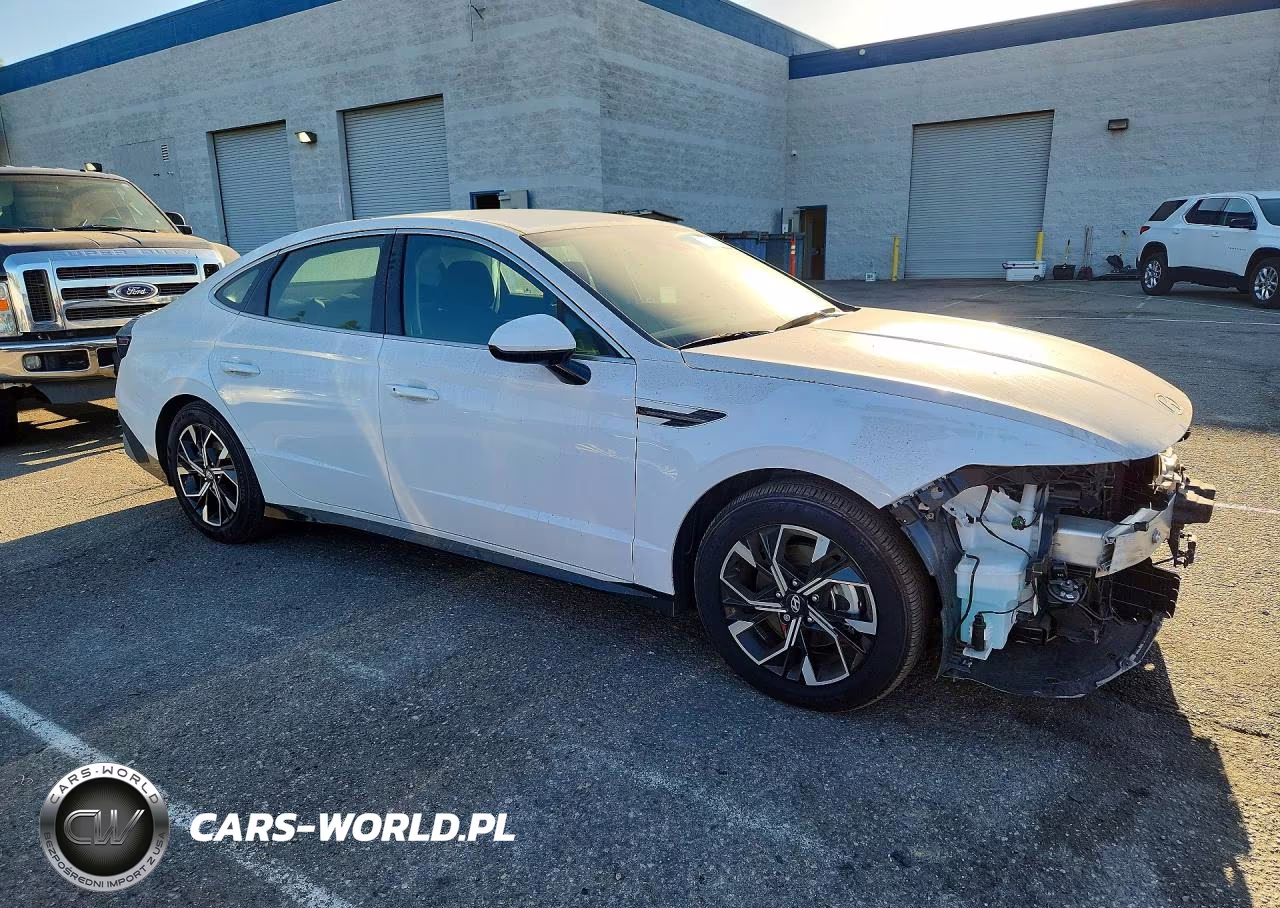 2025 Hyundai Sonata Sel VIN:KMHL64JA2SA514242 - 4