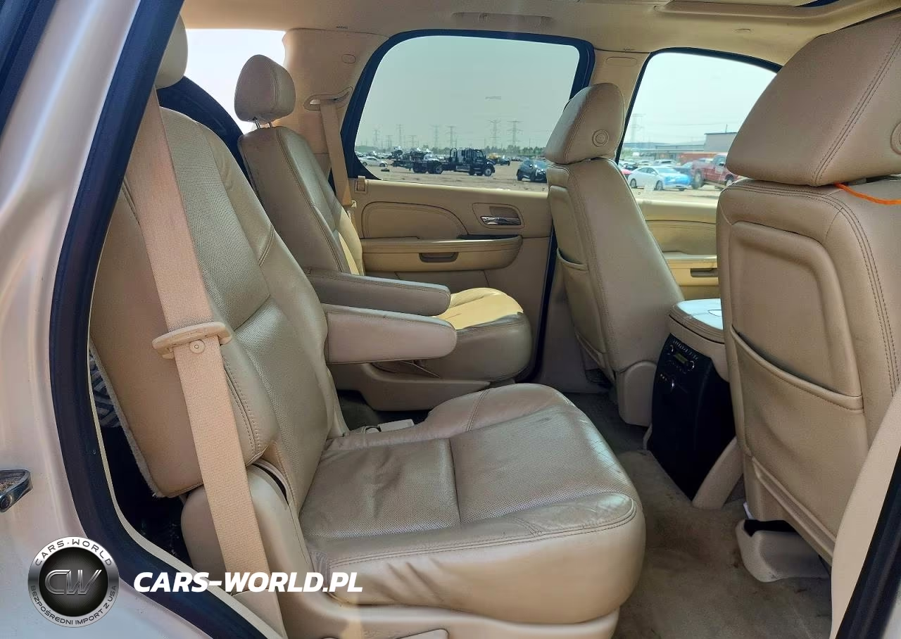 2008 Cadillac Escalade Luxury VIN:1GYFK63878R165327 - 10
