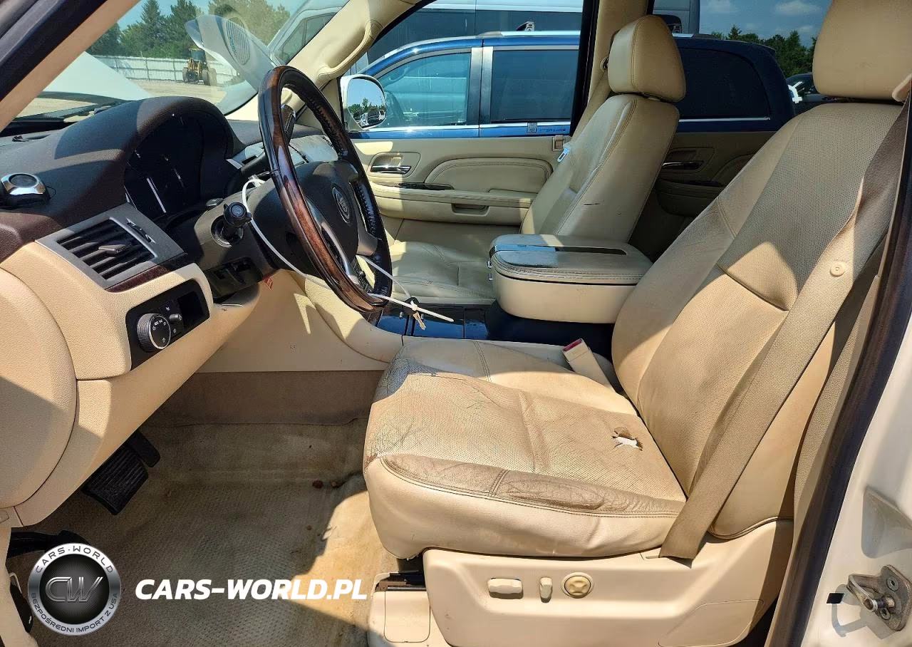 2008 Cadillac Escalade Luxury VIN:1GYFK63878R165327 - 7
