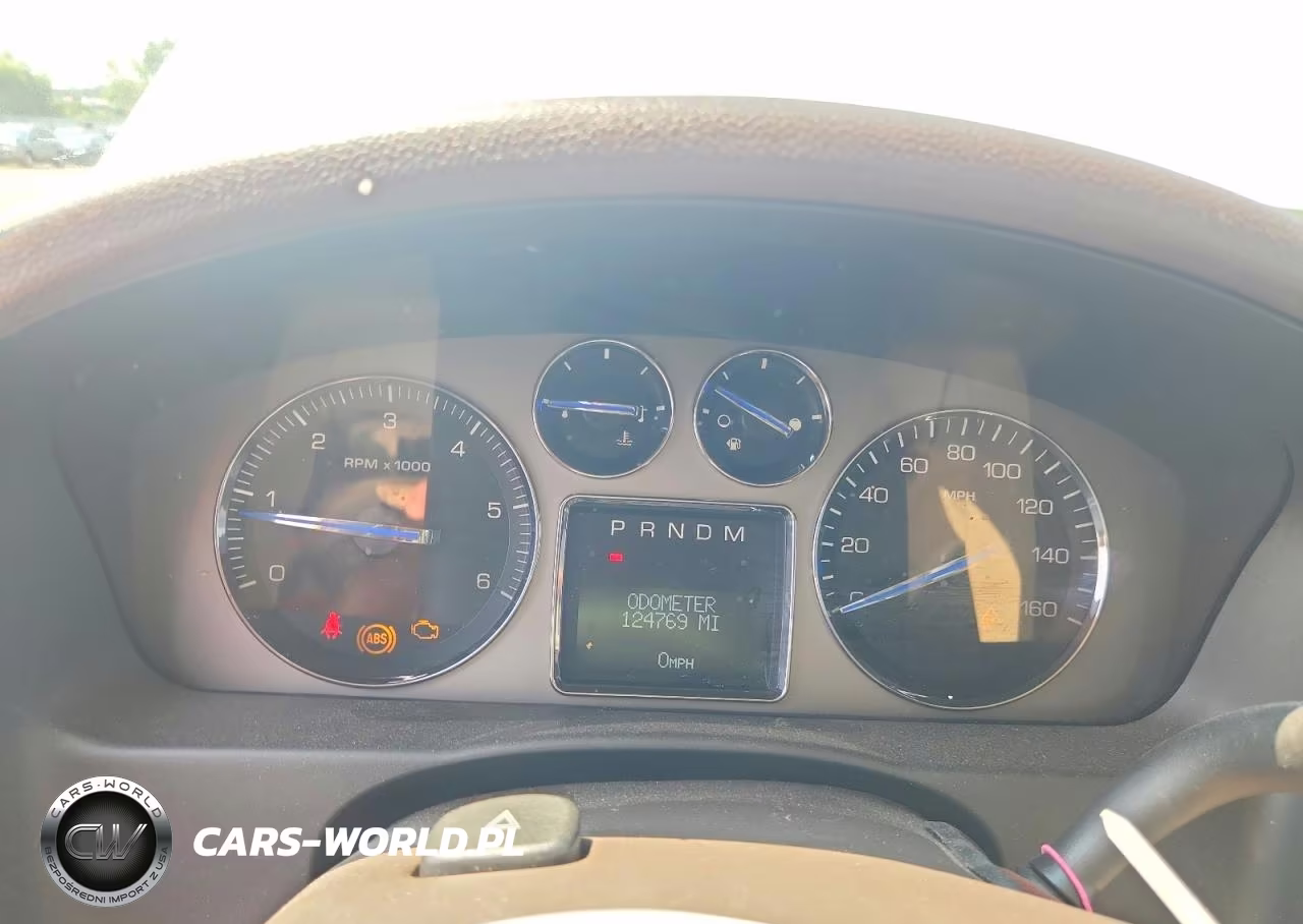 2008 Cadillac Escalade Luxury VIN:1GYFK63878R165327 - 9