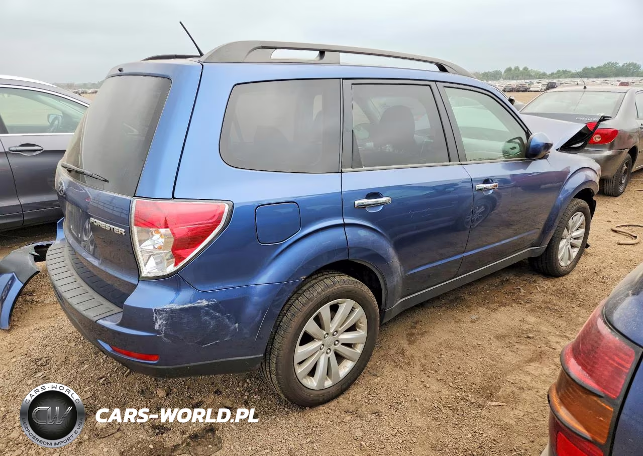 2012 Subaru Forester 2.5X Premium VIN:JF2SHBDC5CH461025 - 3