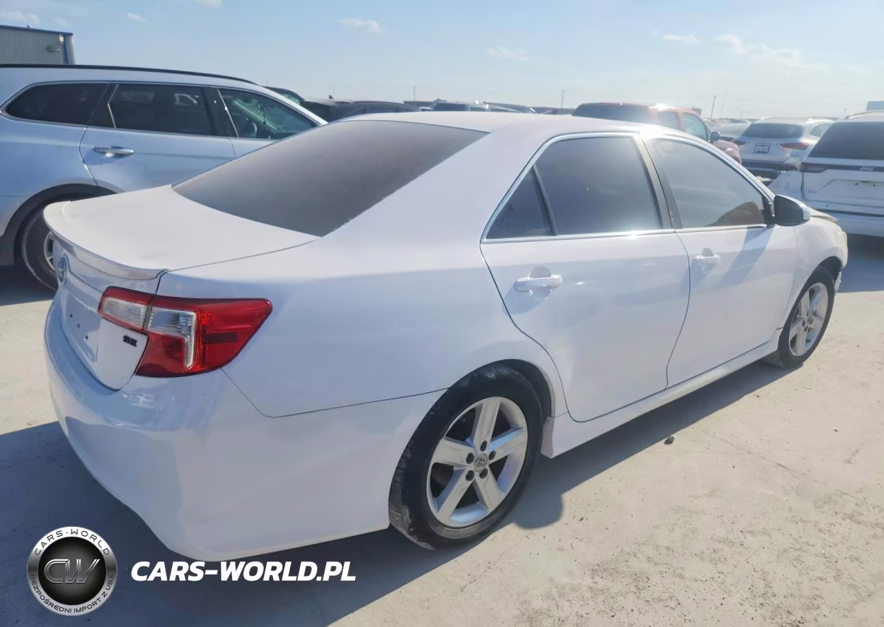2014 Toyota Camry Se VIN:4T1BF1FKXEU416140 - 3