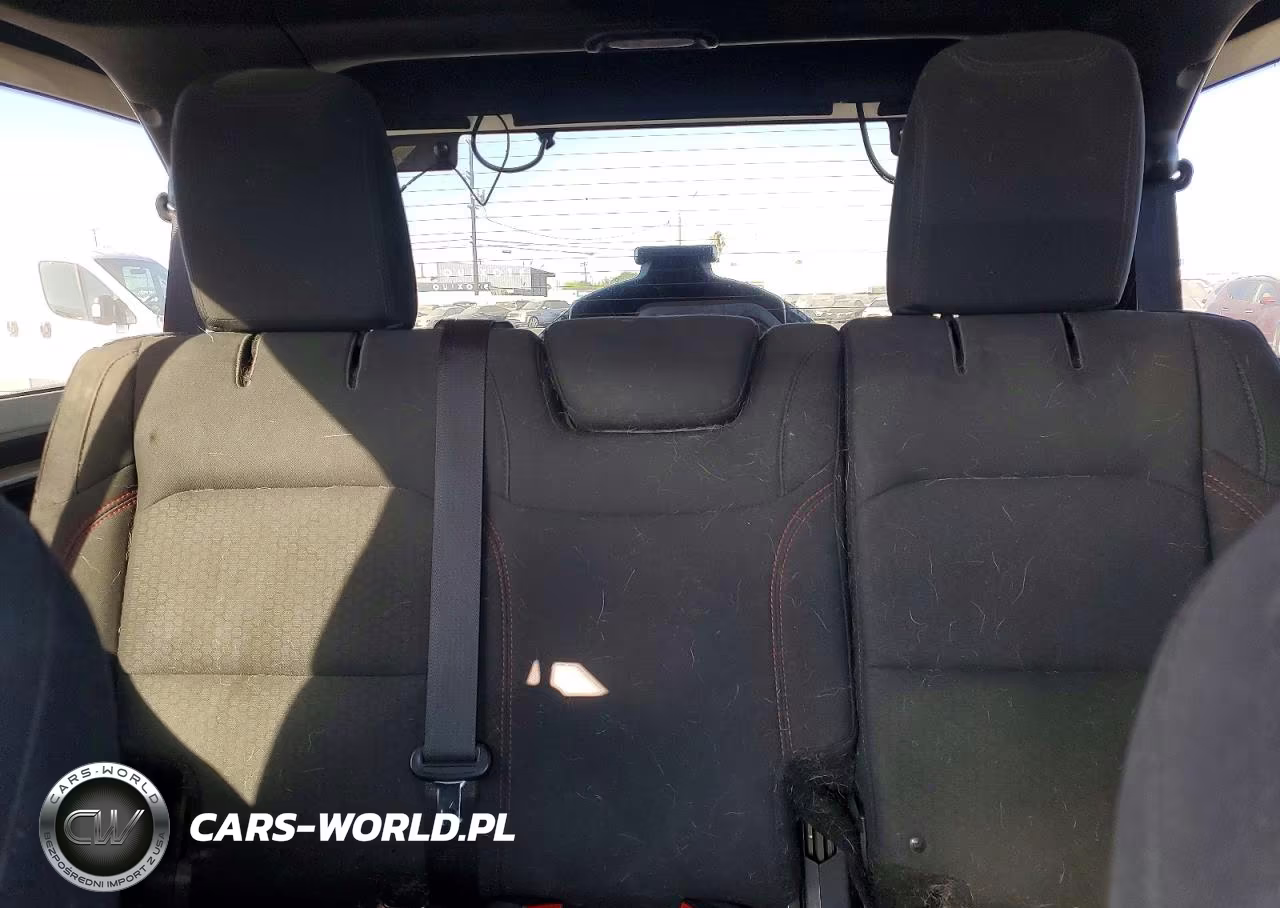 2018 Jeep Wrangler Unlimited Rubicon VIN:1C4HJXFG4JW266665 - 10