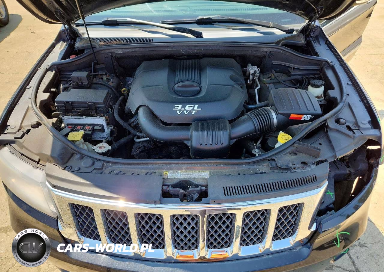 2013 Jeep Grand Cherokee Overland VIN:1C4RJFCG4DC531870 - 12