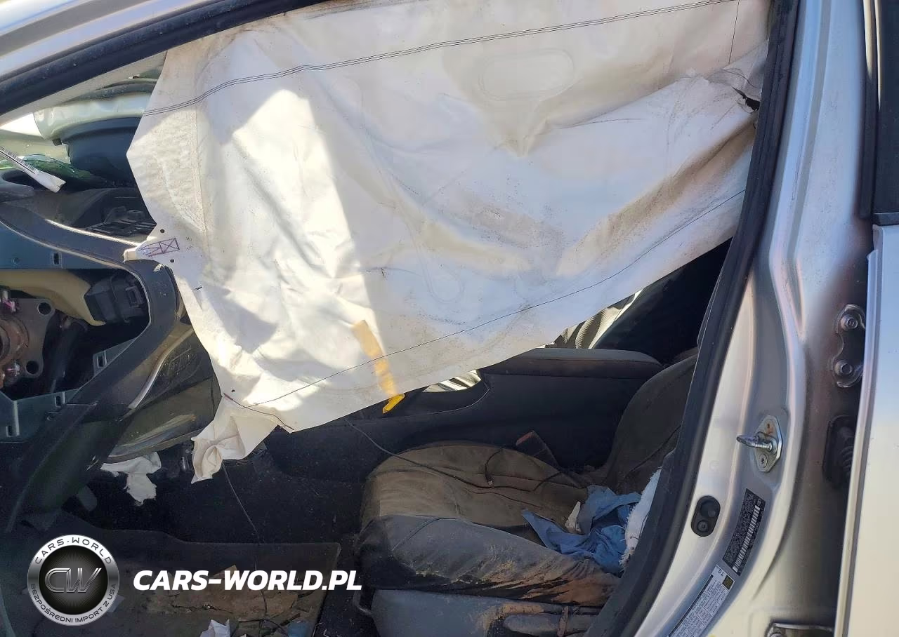 2020 Toyota Prius L Eco VIN:JTDKARFU7L3121700 - 7
