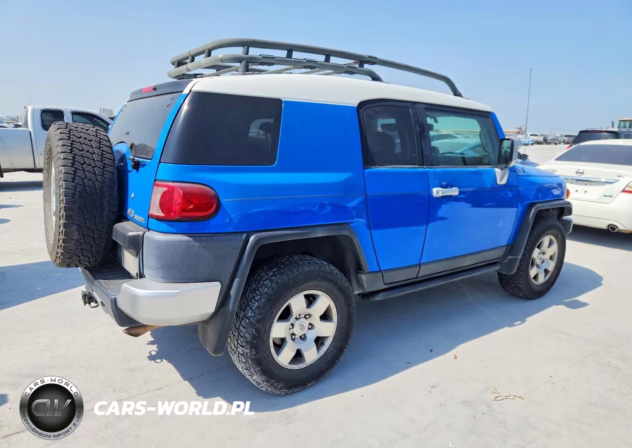 2007 Toyota Fj Cruiser Base VIN:JTEBU11F870011629 - 3