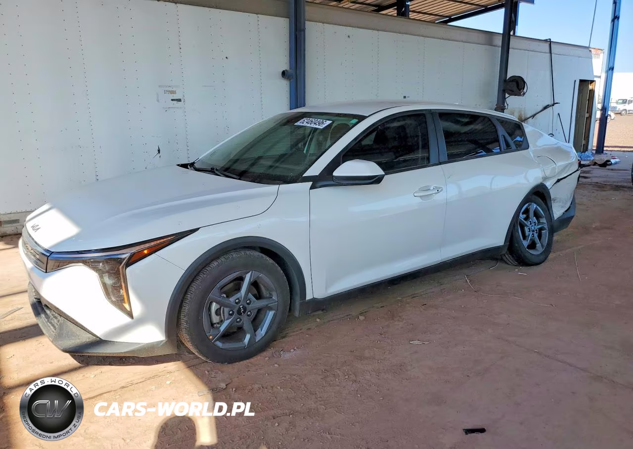 2025 Kia K4 Lxs – zdjęcie 1 z 11