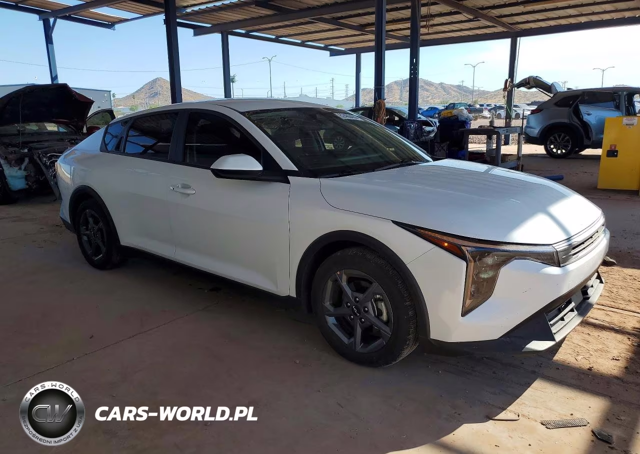2025 Kia K4 Lxs VIN:3KPFT4DEXSE110806 - 4