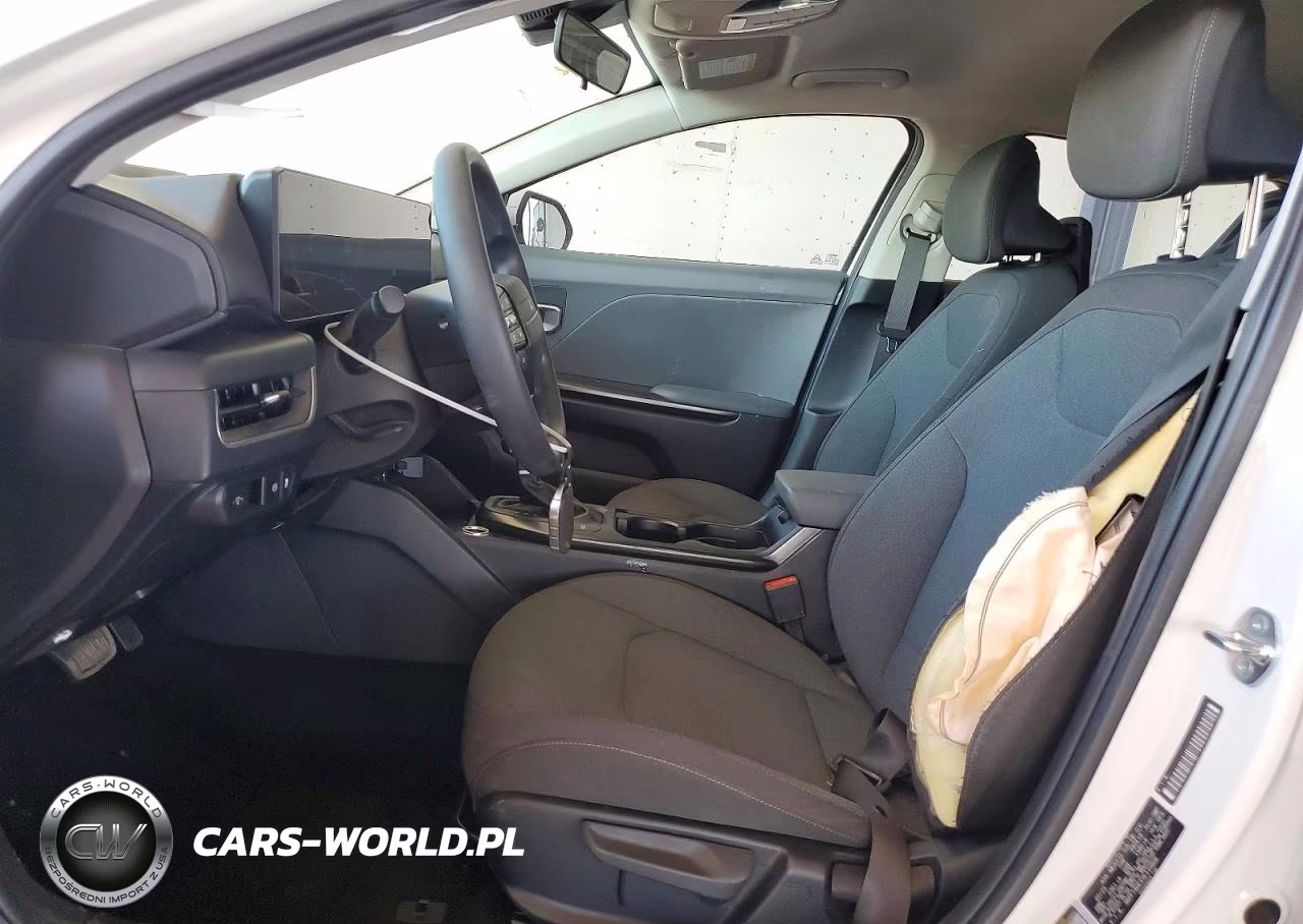 2025 Kia K4 Lxs VIN:3KPFT4DEXSE110806 - 7