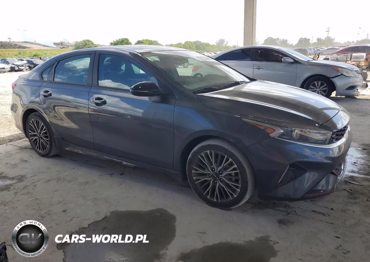 2024 Kia Forte Gt Line VIN:3KPF54AD6RE711520 - 4
