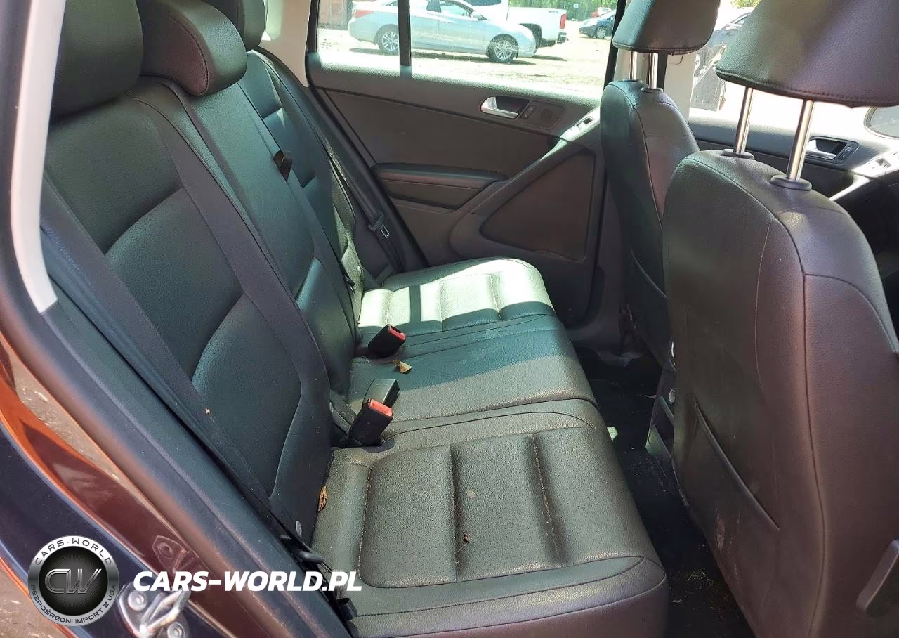 2016 Volkswagen Tiguan S VIN:WVGBV7AX9GW566059 - 11