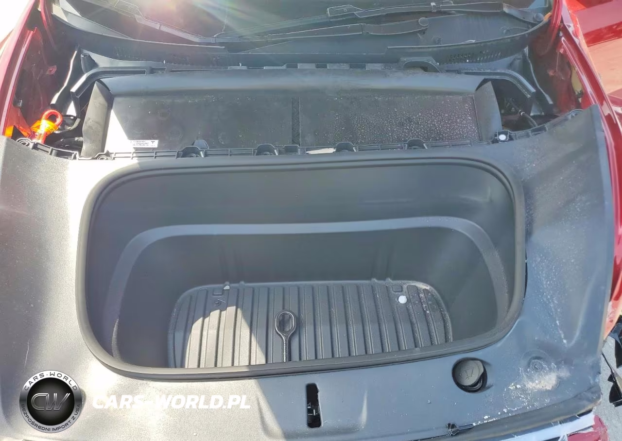 2026 Tesla Model Y VIN:7SAYGDEE4TA714133 - 12