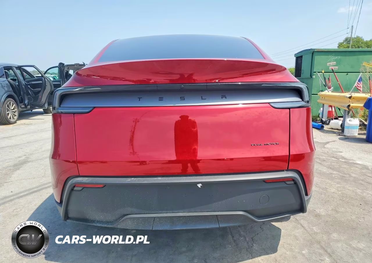 2026 Tesla Model Y VIN:7SAYGDEE4TA714133 - 6