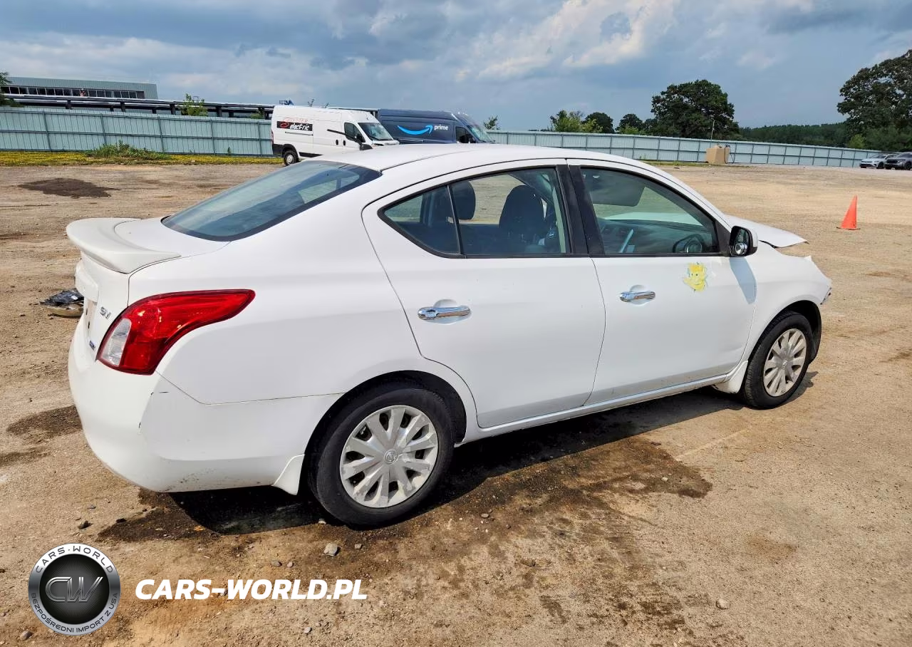 2014 Nissan Versa 1.6 S VIN:3N1CN7AP8EL828376 - 3